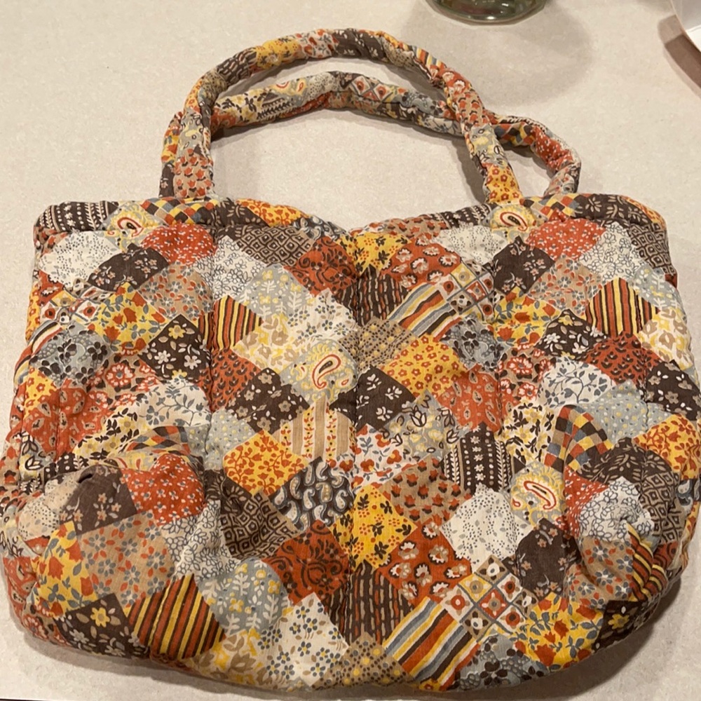 Quotables soft medium size satchel tote
